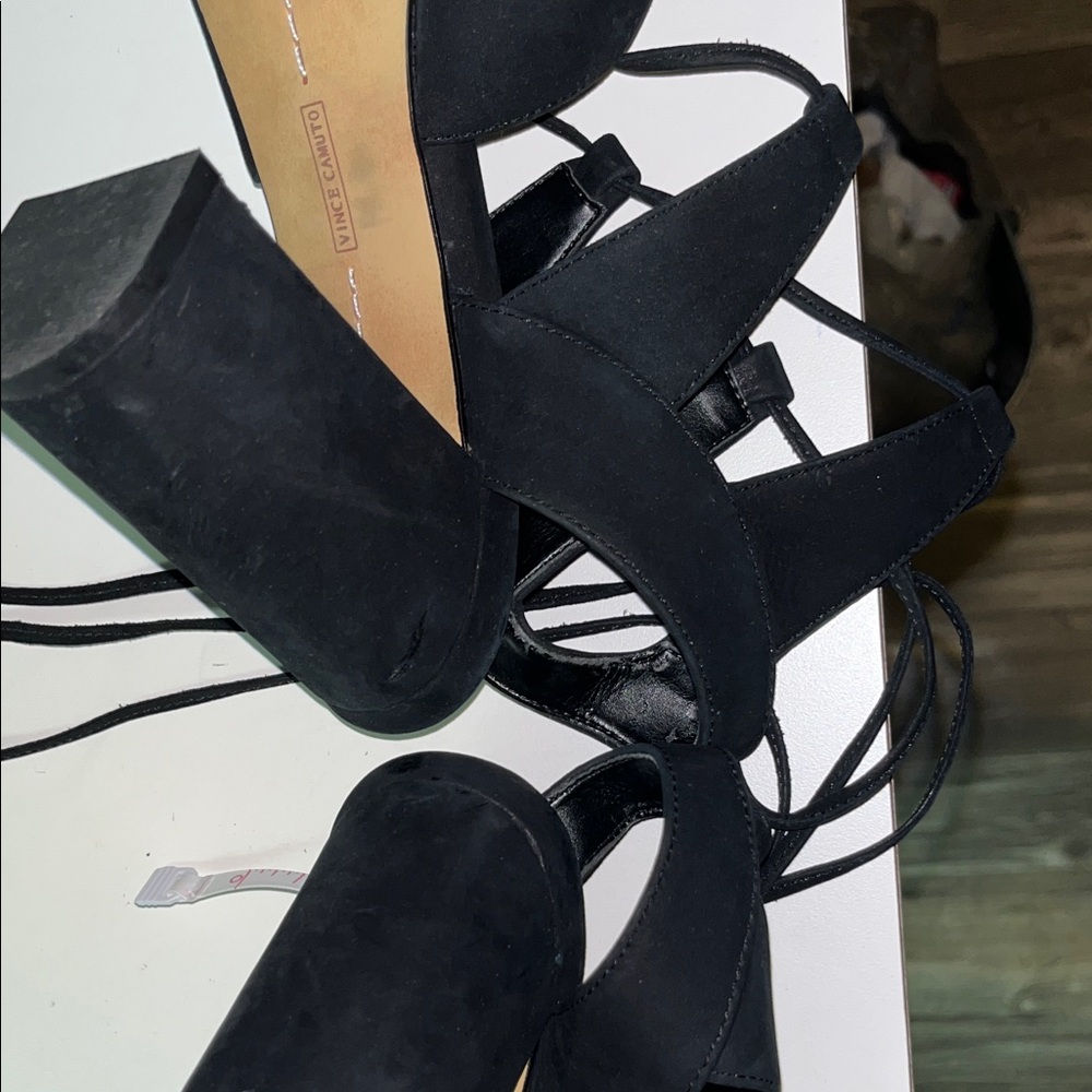 Vince Camuto Chic Black Strappy Block 4’ Heels Size 8 - Picture 11 of 13